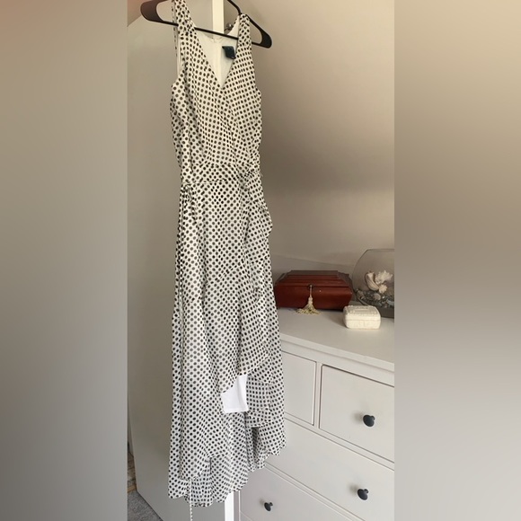 Gabby Skye Polka Dot Dress! 12. ❣️ - Picture 3 of 3